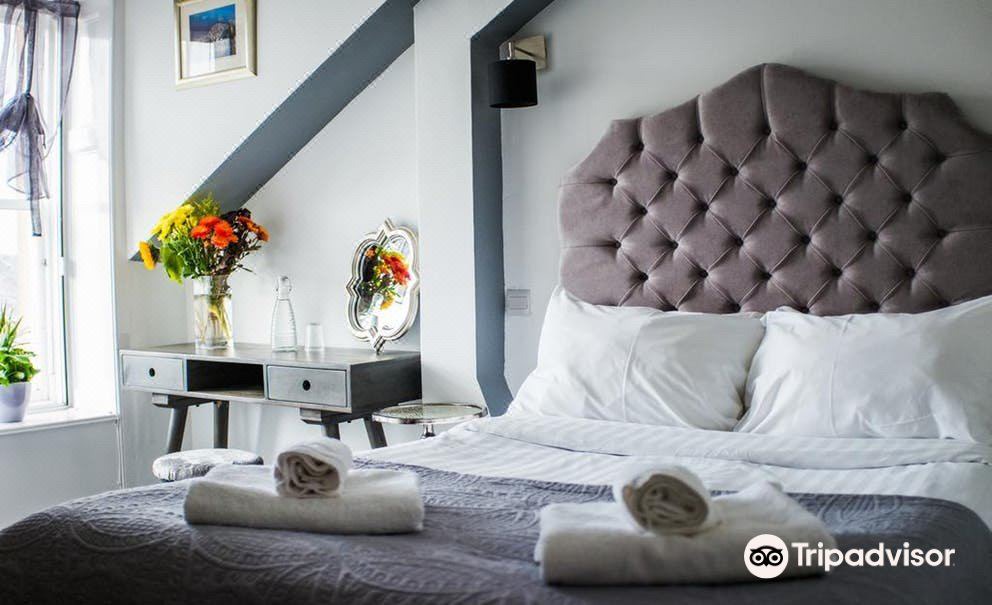 Photo of Others in Newington