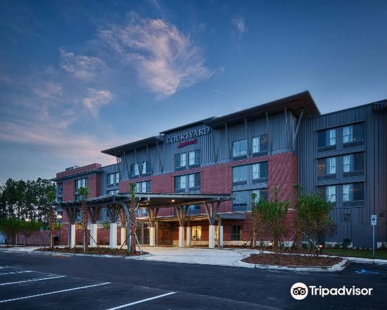 Photo of Buildings in Summerville