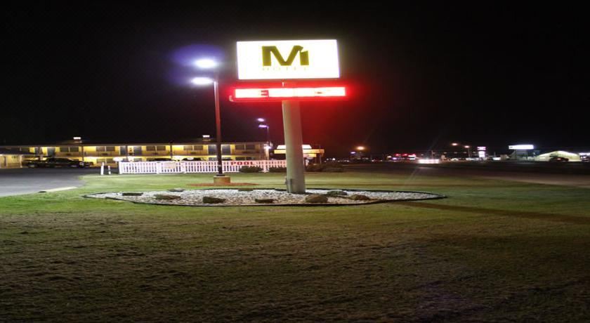 Photo of Buildings in Clinton