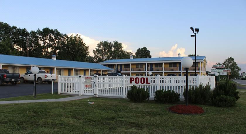 Photo of Buildings in Clinton