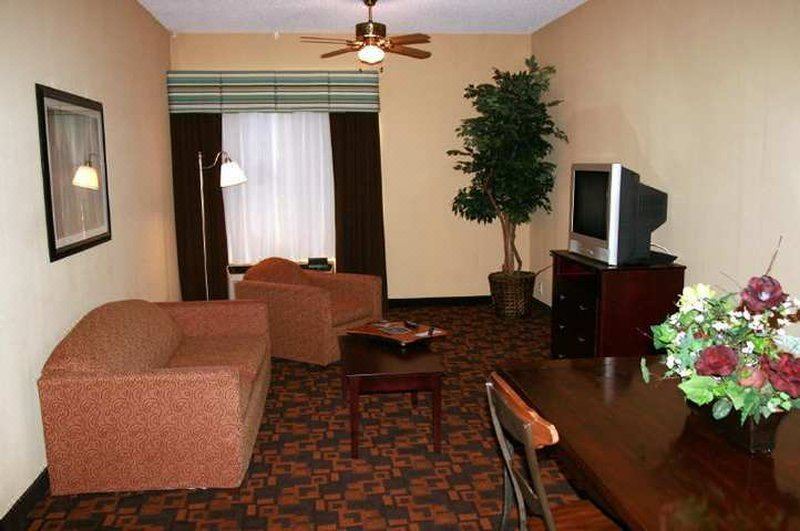 Photo of Livingroom in Saraland