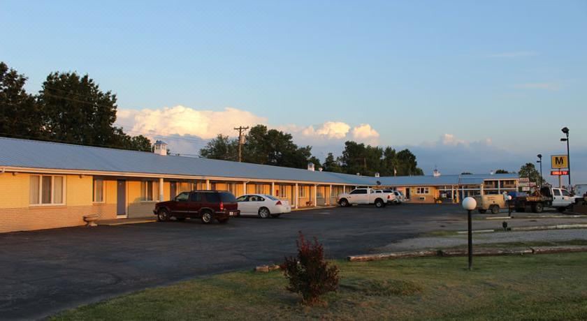 Photo of Buildings in Clinton