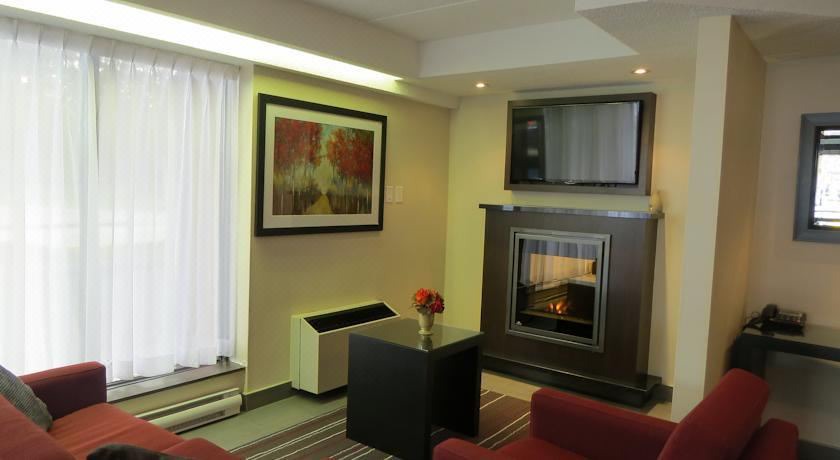 Photo of Livingroom in Parry Sound
