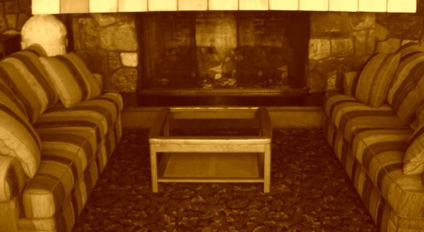Photo of Livingroom in Thompson
