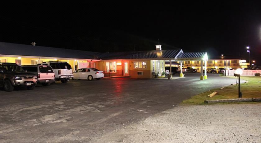 Photo of Buildings in Clinton