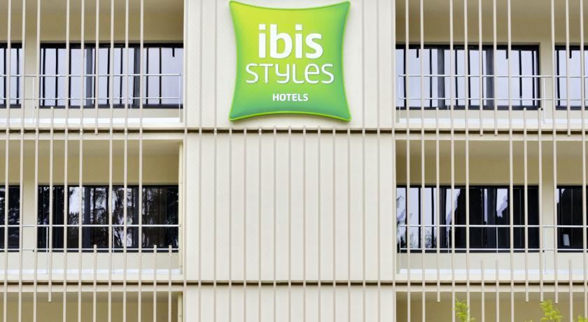 Photo of Buildings in Montelimar