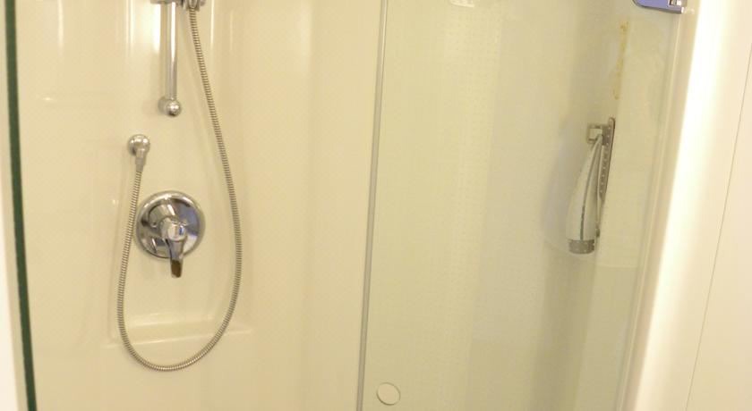 Photo of Bathroom in Etampes