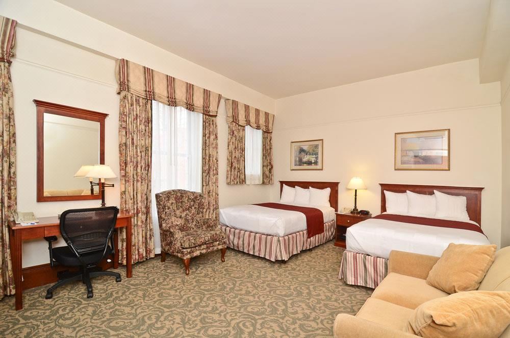 Photo of Others in Pioneer Square