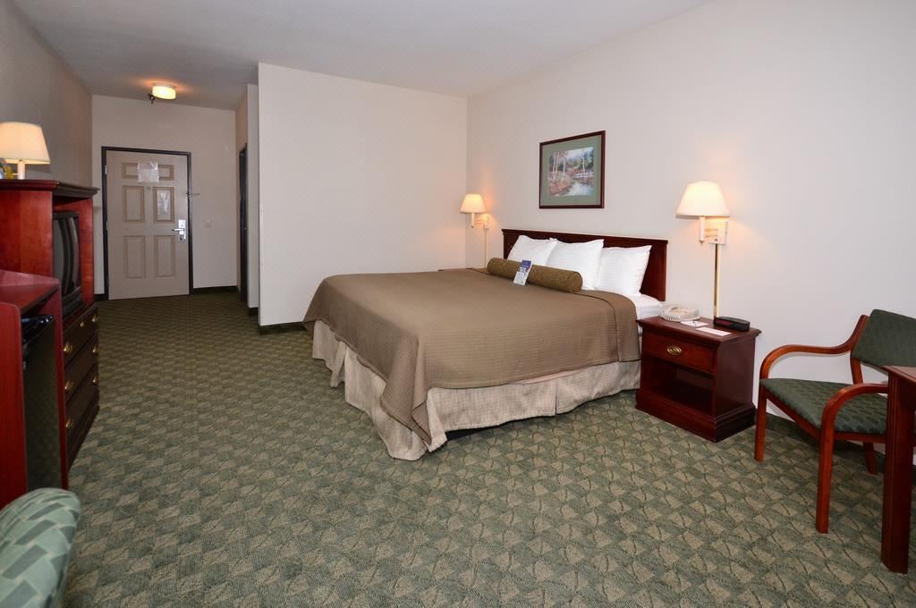 Photo of Bedroom in Neosho