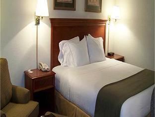 Photo of Bedroom in Aiken