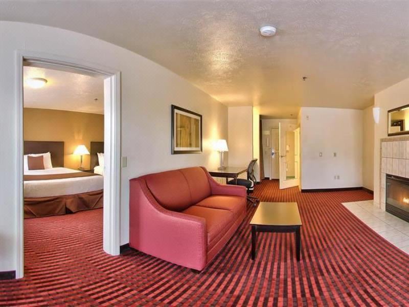 Photo of Livingroom in Salinas