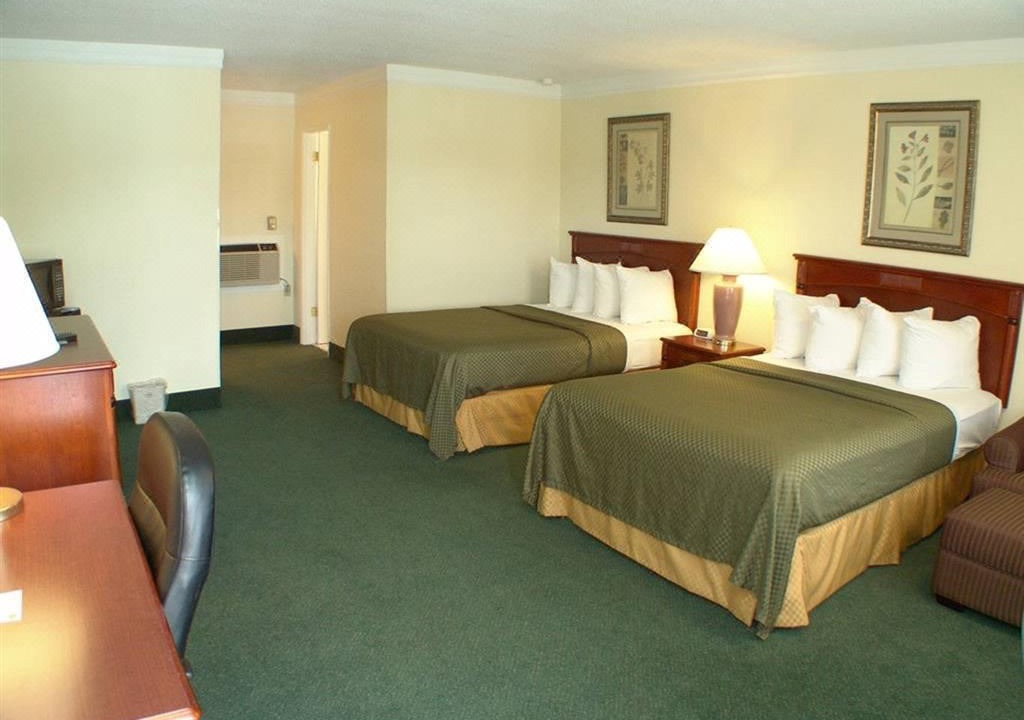 Photo of Bedroom in Roseburg