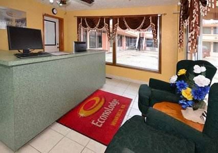 Photo of Livingroom in Winfield