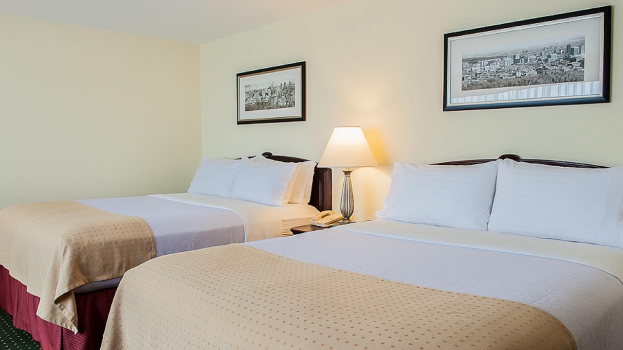 Photo of Bedroom in Longueuil