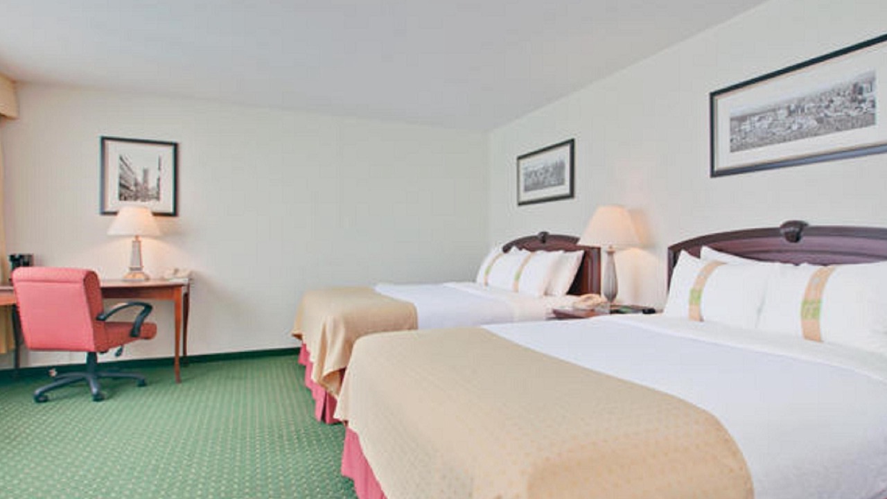 Photo of Bedroom in Longueuil