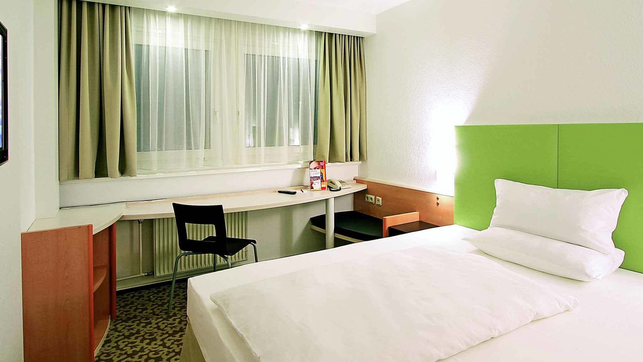 Photo of Bedroom in 13th Arrondissement
