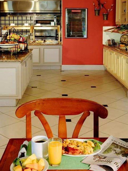 Photo of Livingroom in Tri-Cities