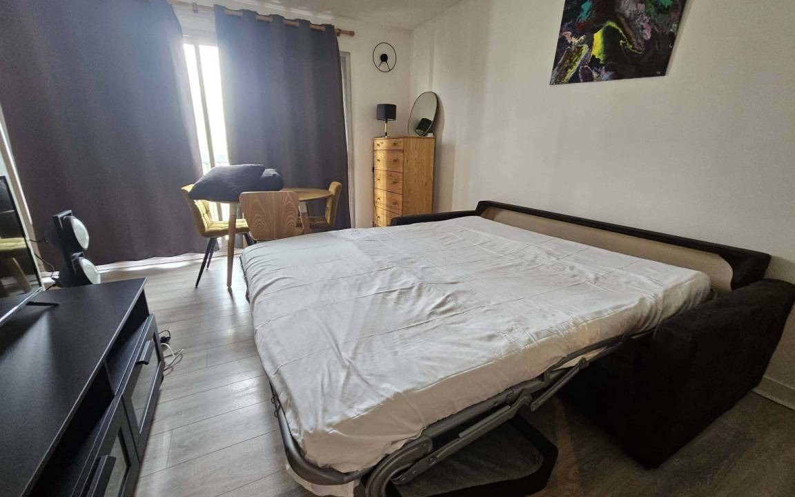 Photo of Bedroom in Bagnolet