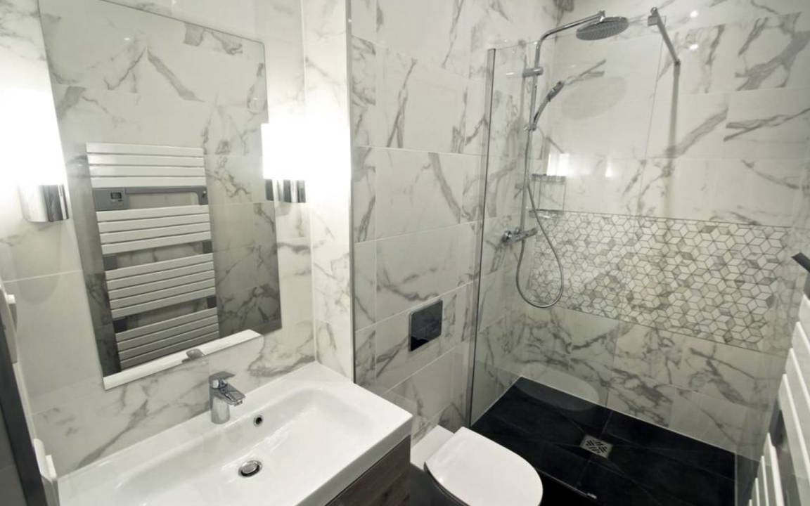 Photo of Bathroom in Quartier des Grandes-Carrieres