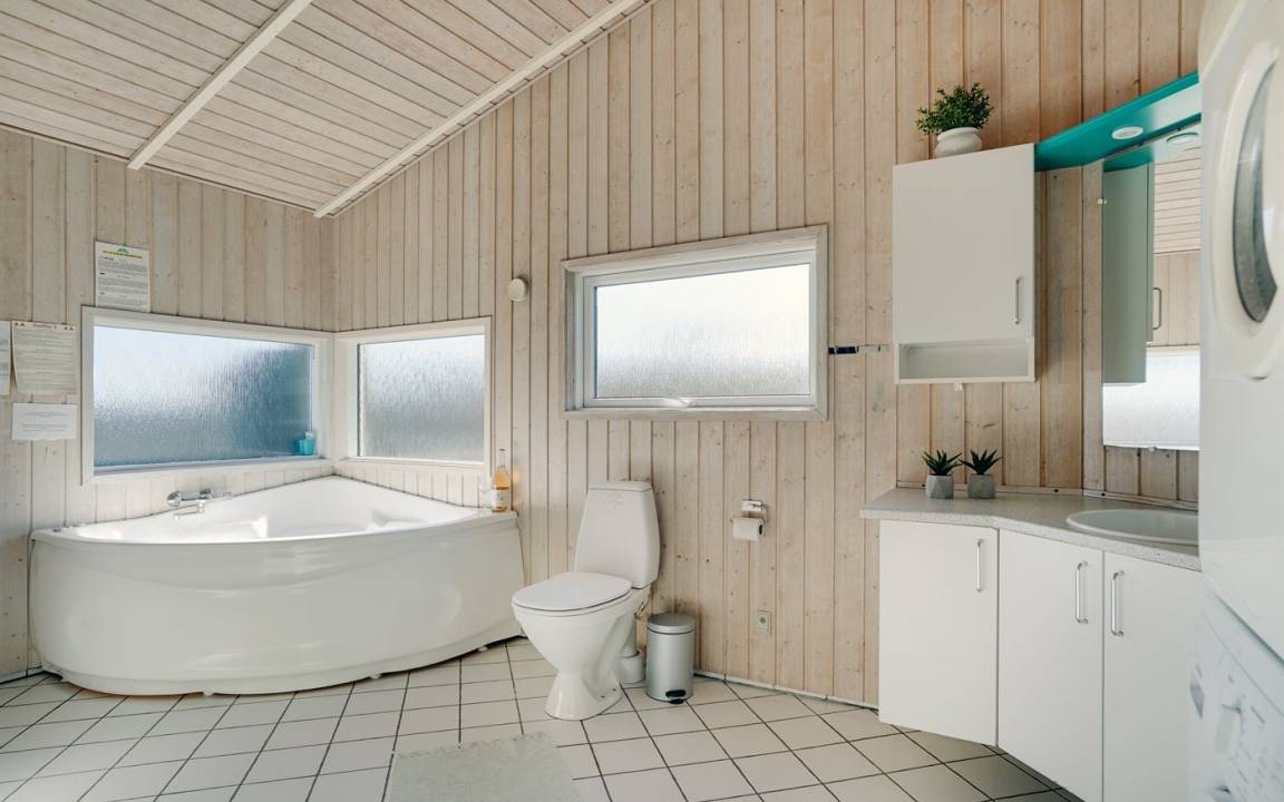Photo of Bathroom in Houvig Strand
