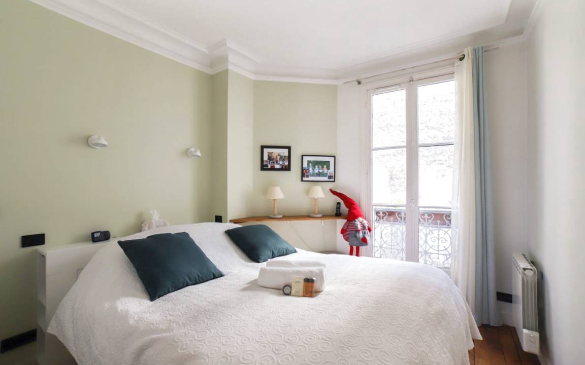 Photo of Bedroom in 18th Arrondissement