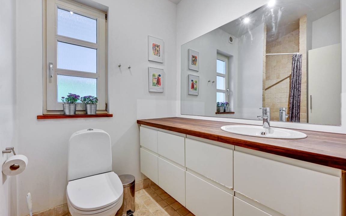 Photo of Bathroom in Helberskov
