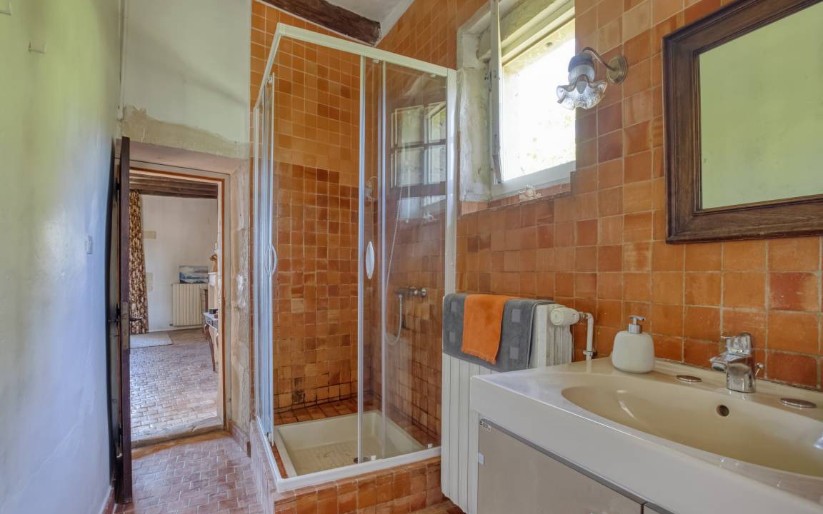 Photo of Bathroom in Montigne-les-Rairies