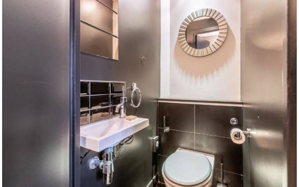 Photo of Bathroom in Necker