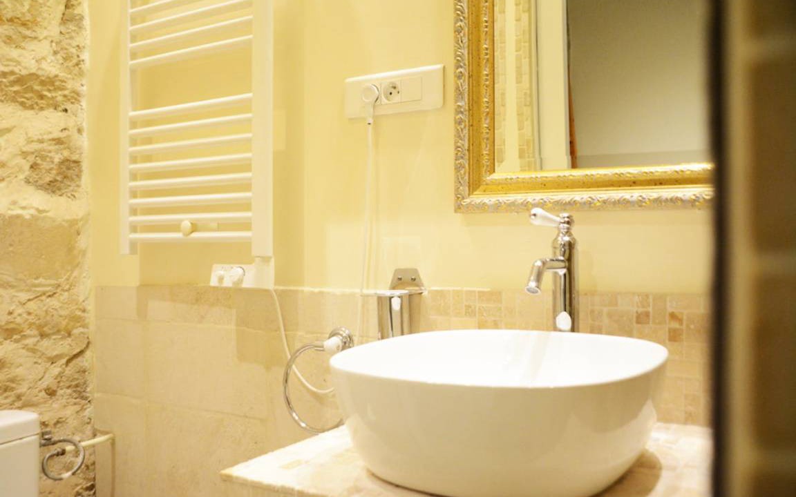 Photo of Bathroom in Les Iles