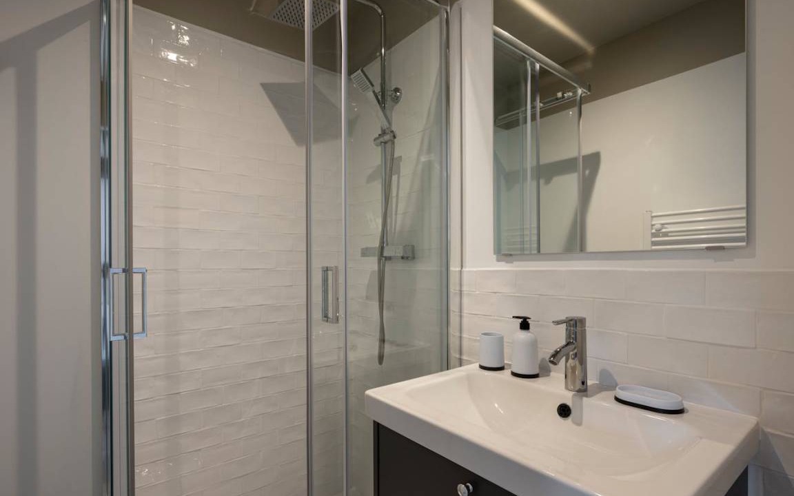 Photo of Bathroom in 18th Arrondissement