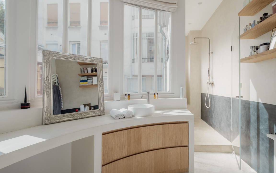 Photo of Bathroom in Notre-Dame-des-Champs