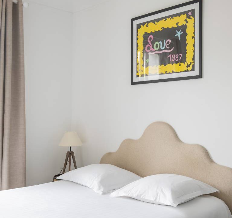 Photo of Bedroom in Villa Montmorency