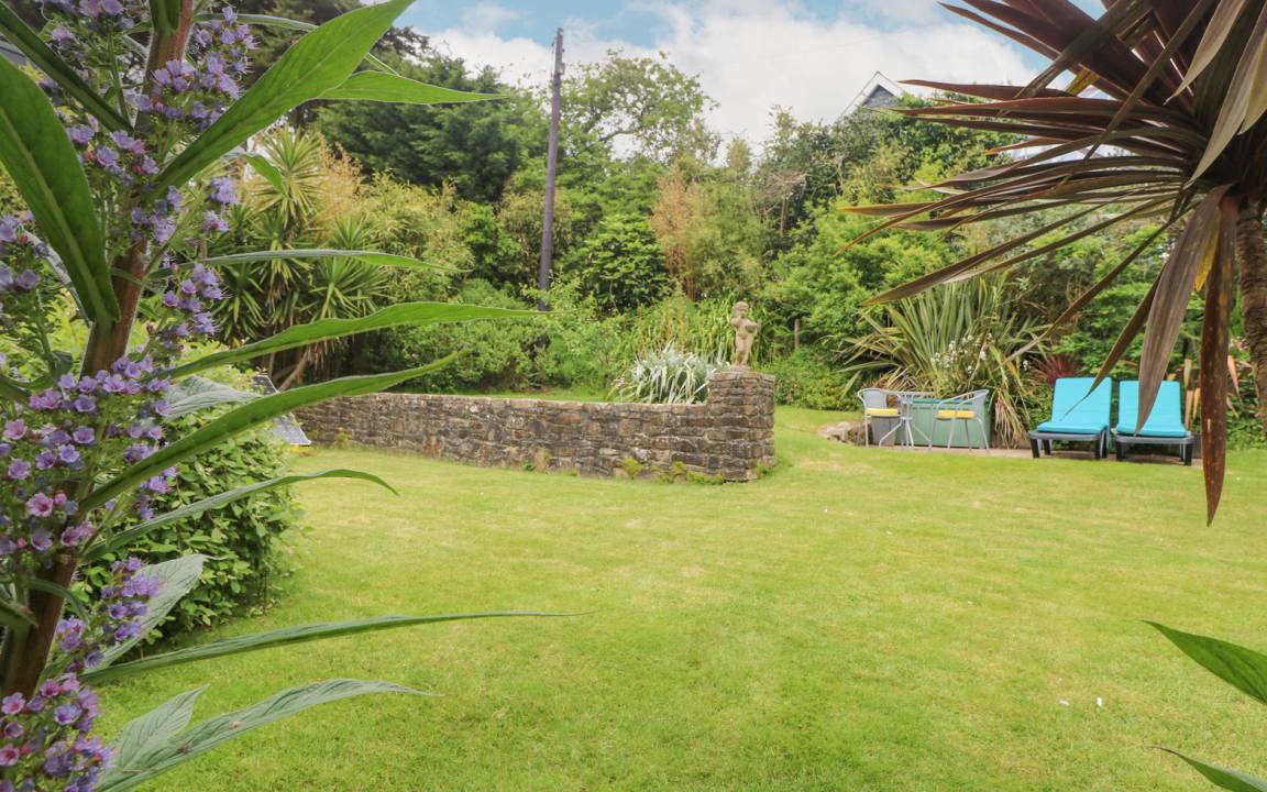 Photo of Others in Praa Sands