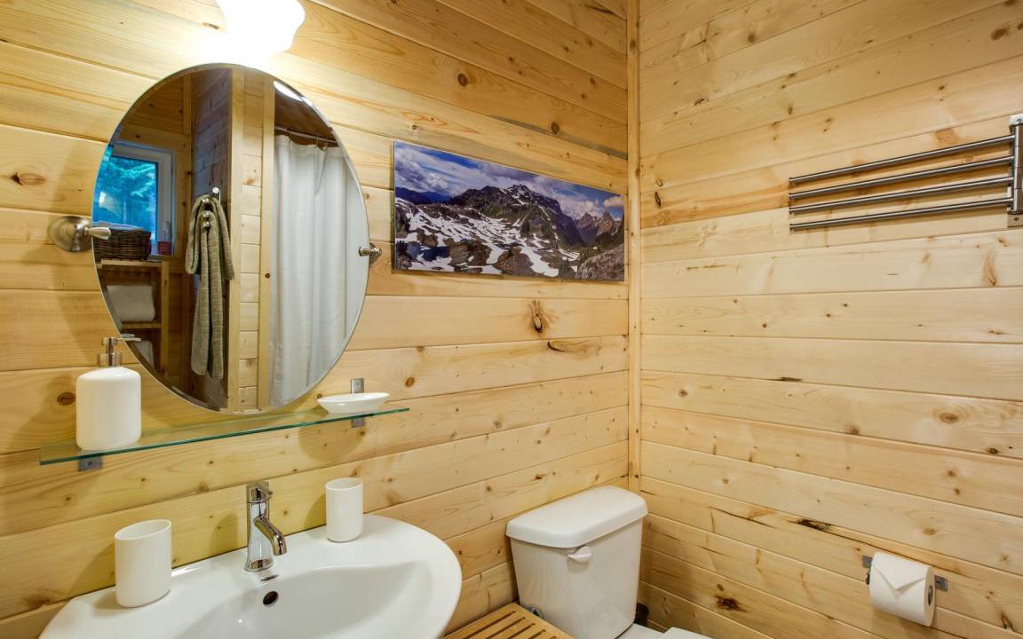 Photo of Bathroom in Glacier
