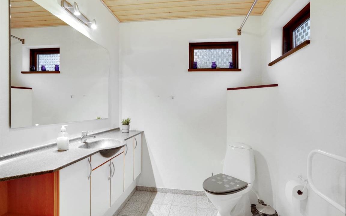 Photo of Bathroom in Helberskov