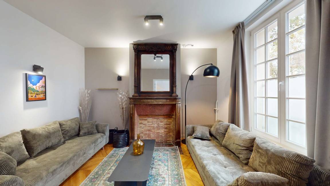 Photo of Livingroom in 18th Arrondissement