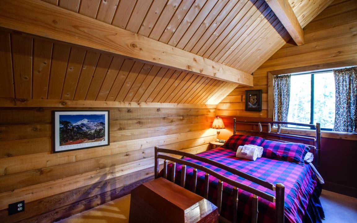 Photo of Bedroom in Glacier