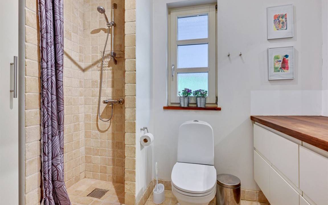 Photo of Bathroom in Helberskov