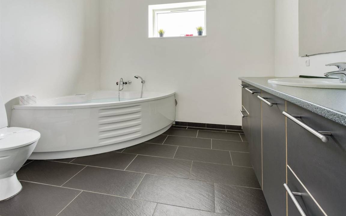 Photo of Bathroom in Hals