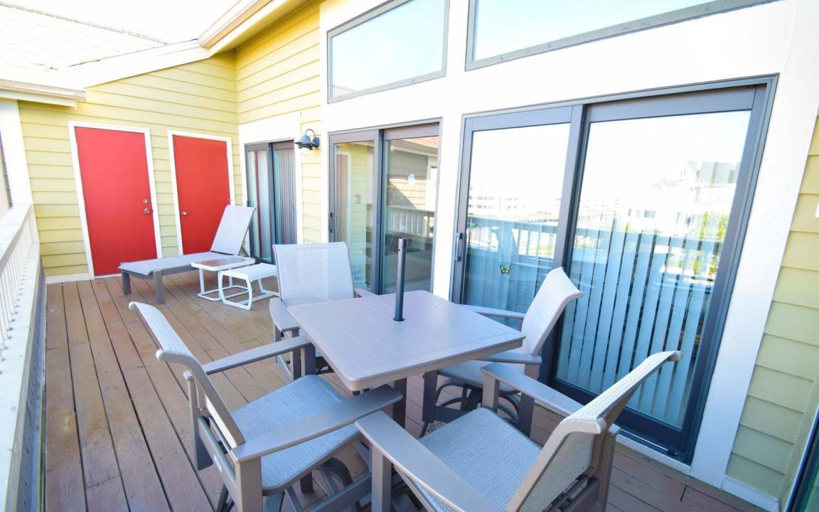 Photo of Patio Balcony in Heron Harbour Isle