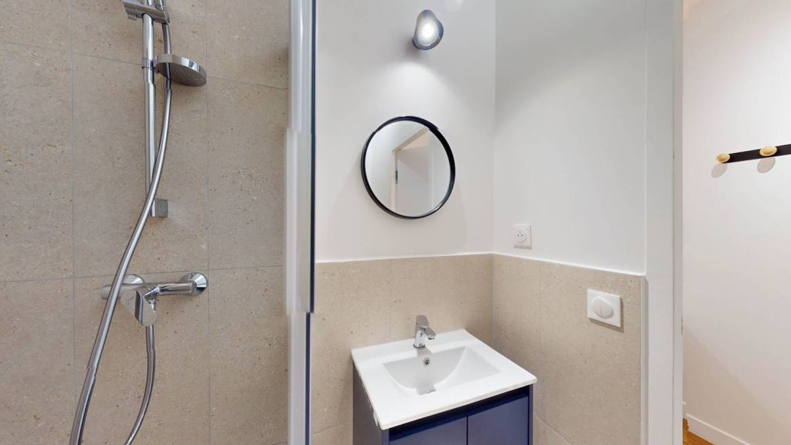 Photo of Bathroom in 18th Arrondissement
