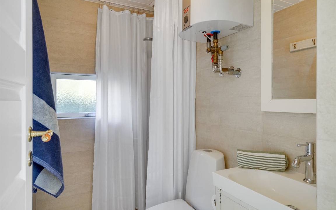 Photo of Bathroom in Næs