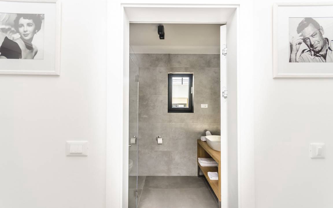 Photo of Bathroom in Srima