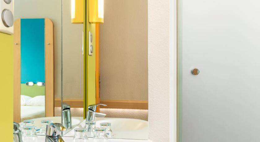 Photo of Bathroom in Vanves