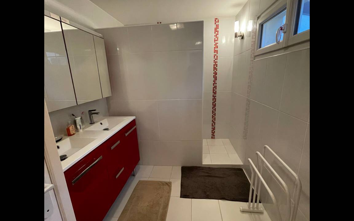 Photo of Bathroom in Luc-sur-Mer
