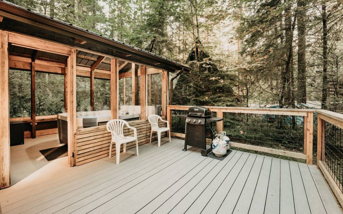 Photo of Patio Balcony in Glacier