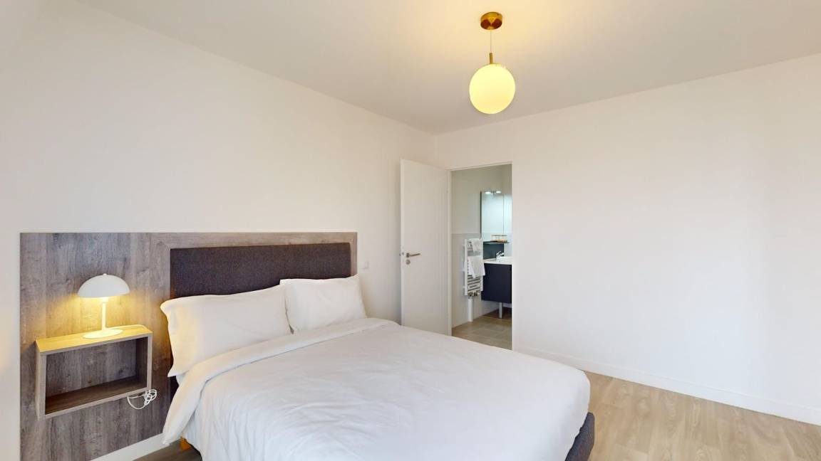 Photo of Bedroom in Clamart
