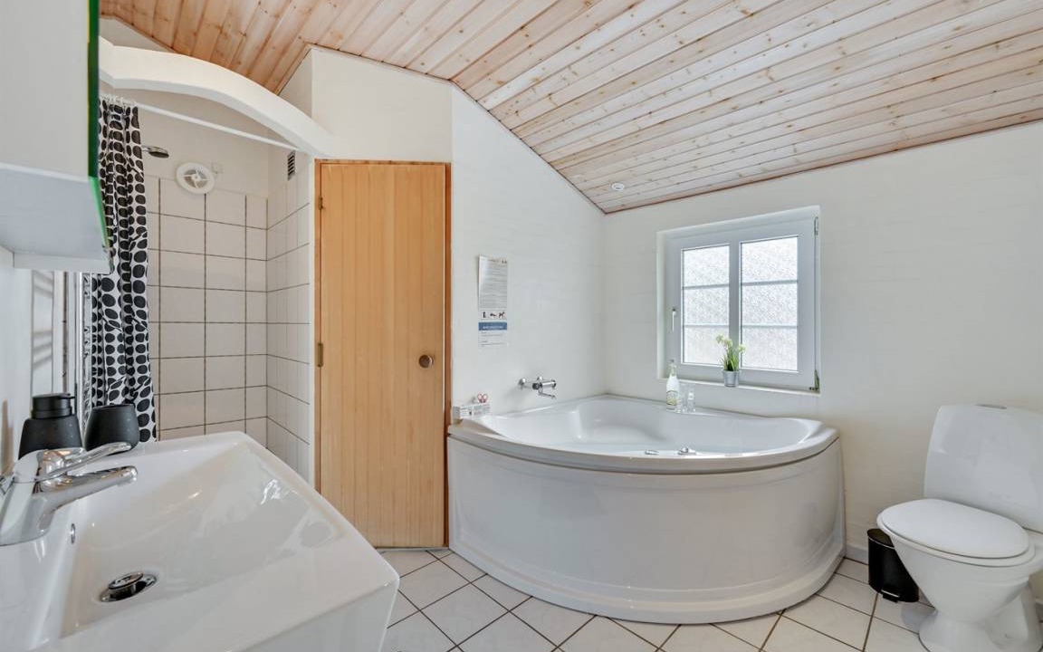 Photo of Bathroom in Øhuse
