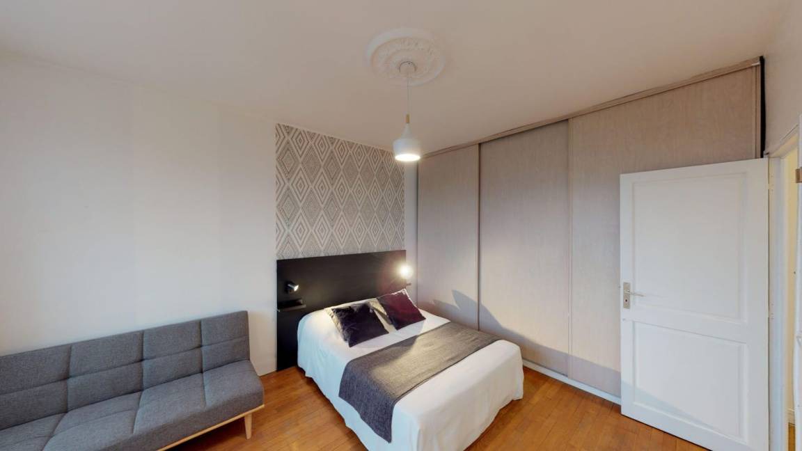 Photo of Bedroom in 17th Arrondissement