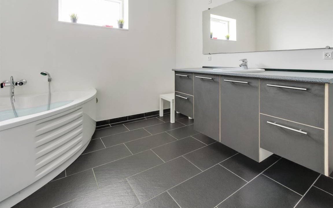 Photo of Bathroom in Hals